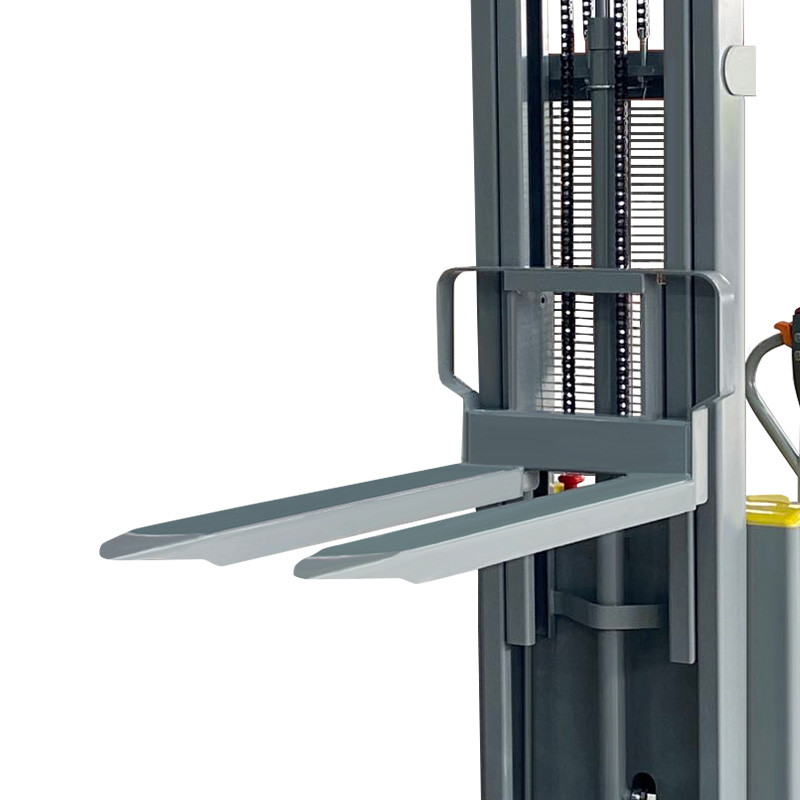 4 - Самоходный электроштабелер PROLIFT SDR 1230-S